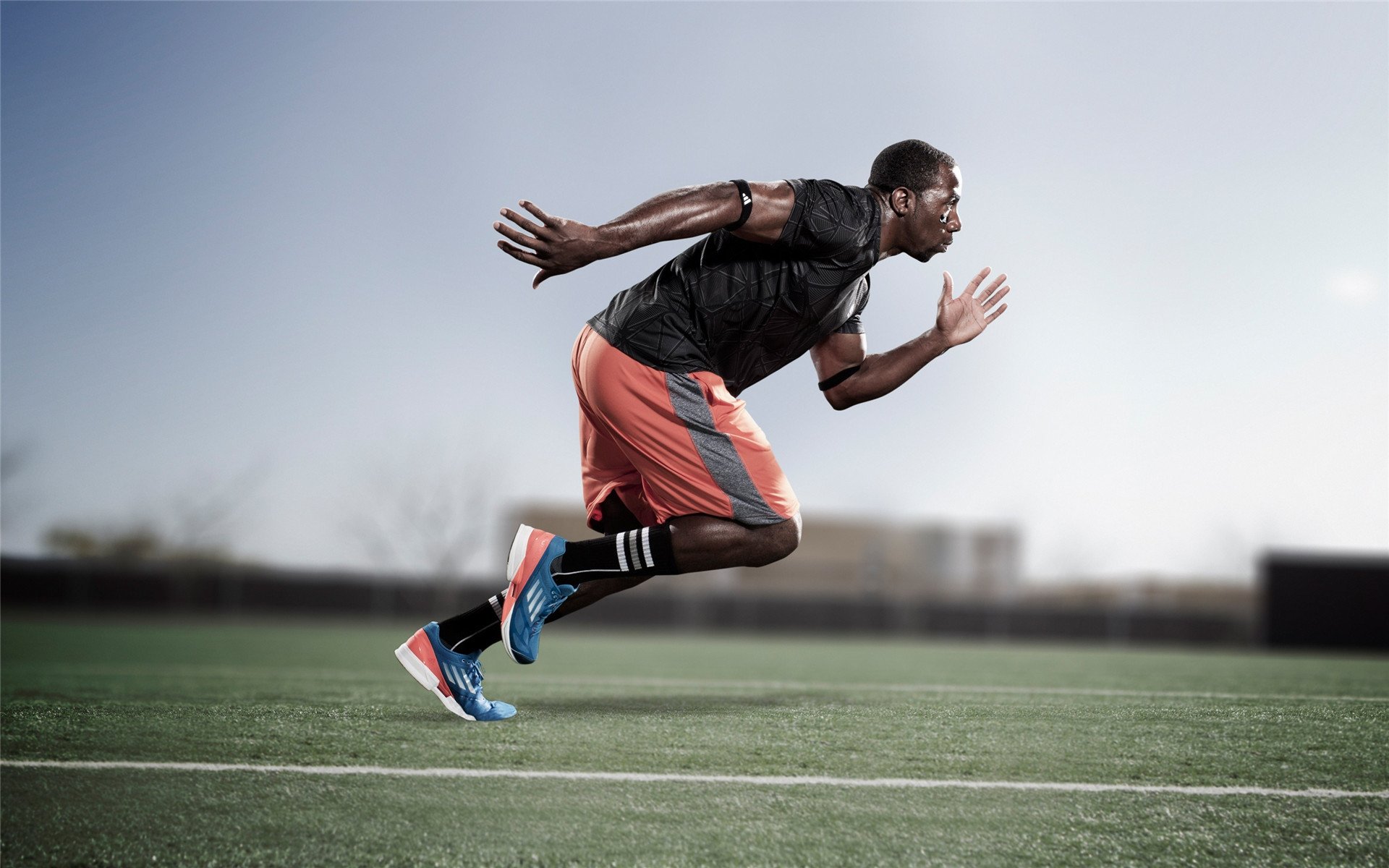 城市争办大型赛事竞争激烈，基础设施成筹办关键，举办大型赛事对城市发展